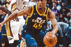 包含里程碑夜！犹他爵士外线爆发；德甲清晨刷纪录；更衣室稳定；控场能力受关注的词条