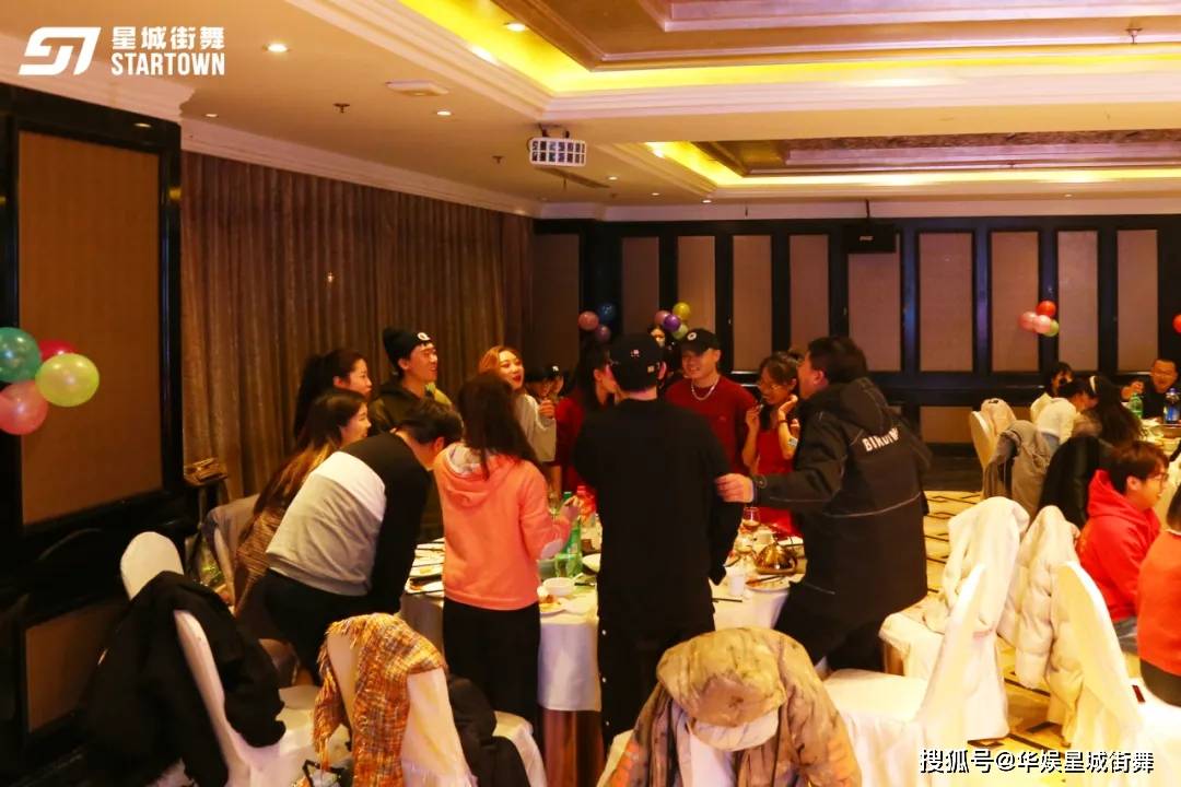 TheShy在曼联比赛中持续失利,刷新纪录引发热议!再创辉煌时刻 TheShy在曼联比赛中持续失利,刷新纪录引发热议!再创辉煌时刻