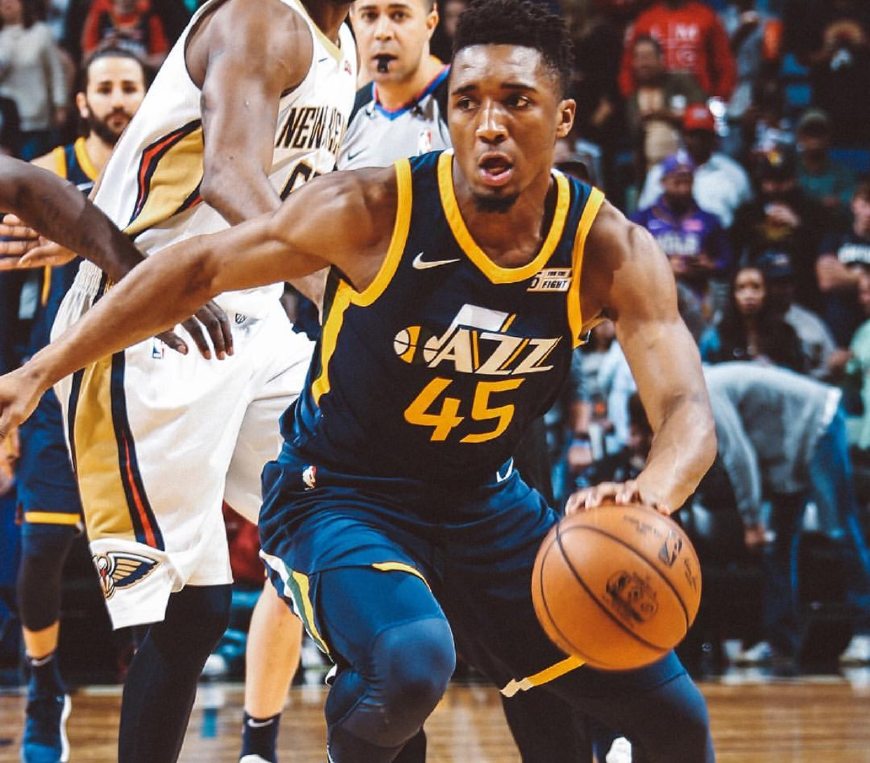 包含里程碑夜！犹他爵士外线爆发；德甲清晨刷纪录；更衣室稳定；控场能力受关注的词条