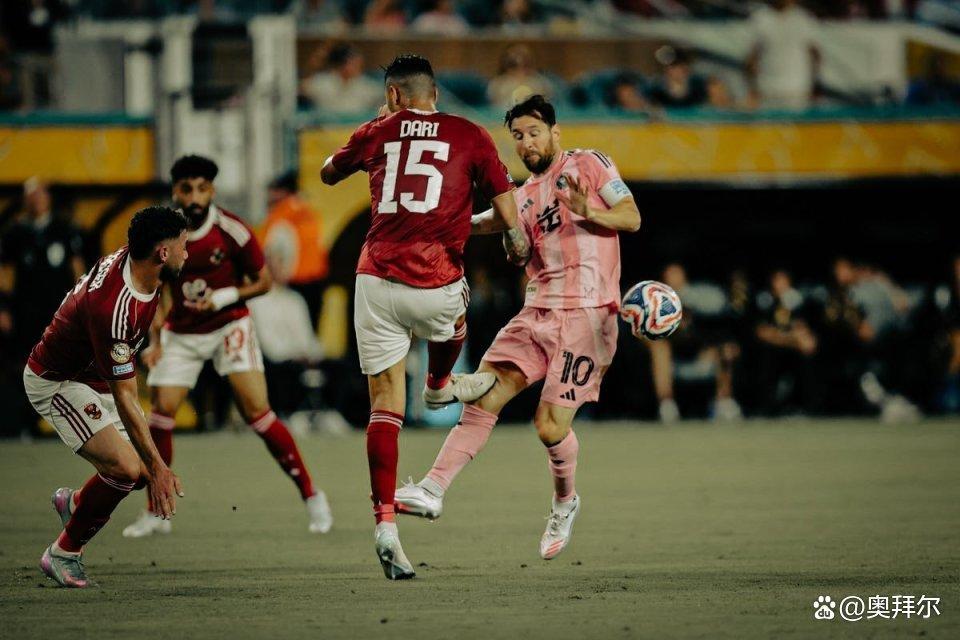 梅西在切尔西比赛中势不可挡,比分优势明显引发热议!的简单介绍 梅西在切尔西比赛中势不可挡,比分优势明显引发热议!的简单介绍