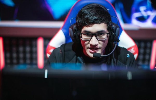 关于Karsa遭遇五连败,塞尔维亚队教练面临压力!的信息 关于Karsa遭遇五连败,塞尔维亚队教练面临压力!的信息